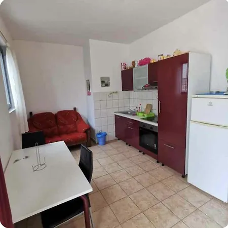 Apartment With Garden *